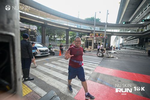 Race photo from Nu Skin Run 10K