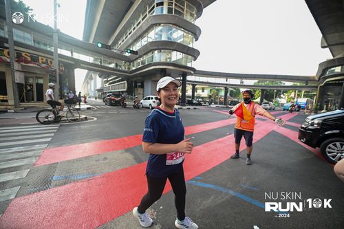 Race photo from Nu Skin Run 10K