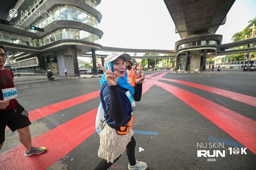 Race photo from Nu Skin Run 10K