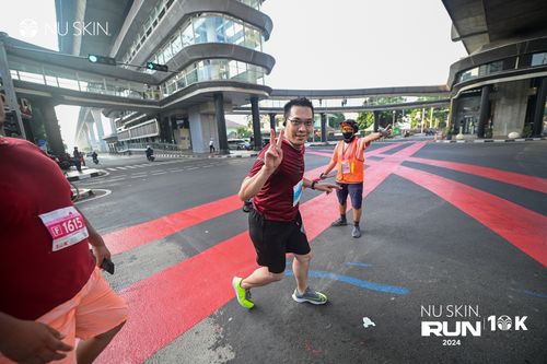 Race photo from Nu Skin Run 10K