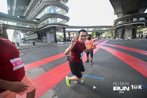 Race photo from Nu Skin Run 10K
