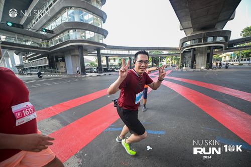 Race photo from Nu Skin Run 10K