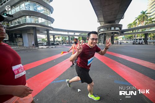 Race photo from Nu Skin Run 10K