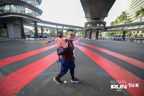 Race photo from Nu Skin Run 10K