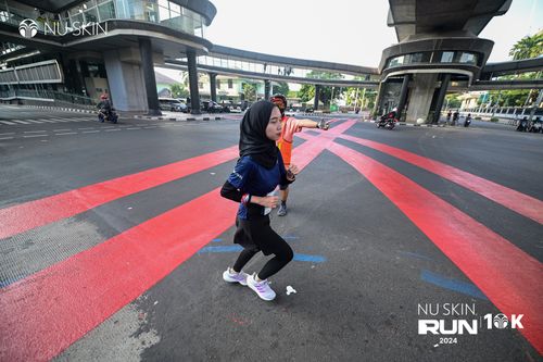 Race photo from Nu Skin Run 10K