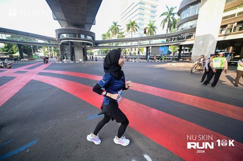 Race photo from Nu Skin Run 10K
