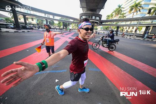 Race photo from Nu Skin Run 10K