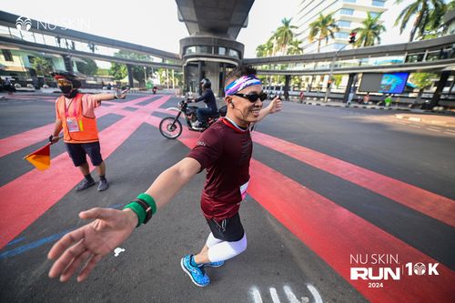 Race photo from Nu Skin Run 10K
