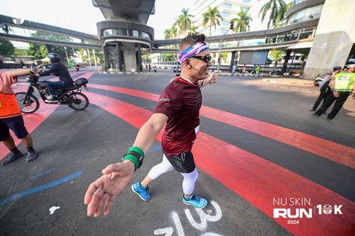 Race photo from Nu Skin Run 10K