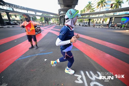 Race photo from Nu Skin Run 10K