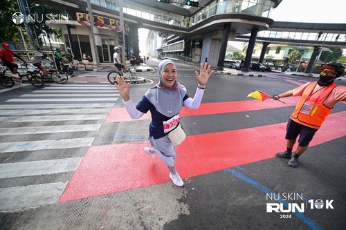 Race photo from Nu Skin Run 10K
