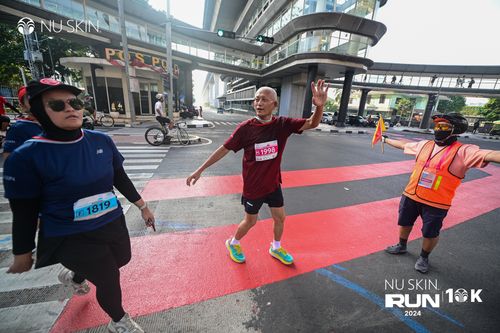 Race photo from Nu Skin Run 10K