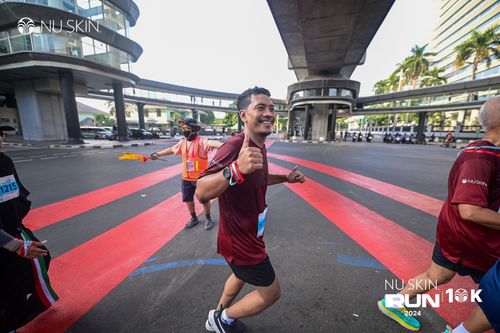 Race photo from Nu Skin Run 10K
