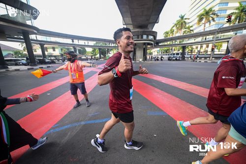 Race photo from Nu Skin Run 10K