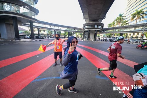 Race photo from Nu Skin Run 10K