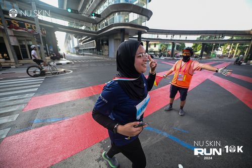 Race photo from Nu Skin Run 10K