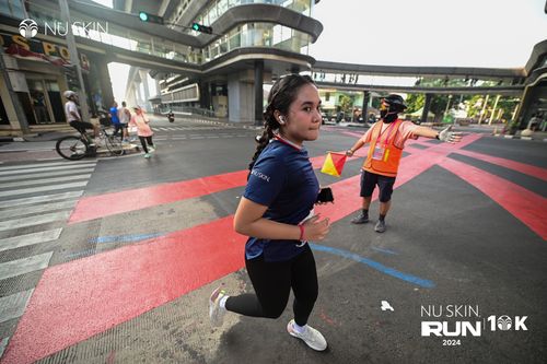 Race photo from Nu Skin Run 10K