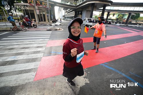 Race photo from Nu Skin Run 10K