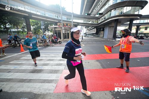 Race photo from Nu Skin Run 10K