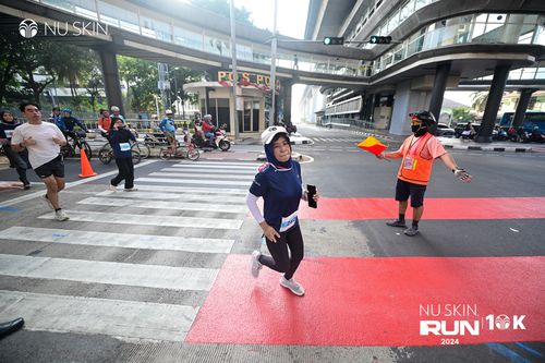 Race photo from Nu Skin Run 10K
