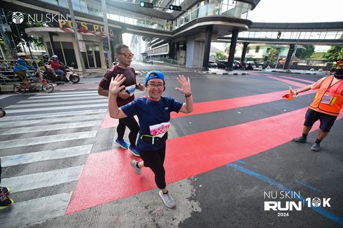 Race photo from Nu Skin Run 10K