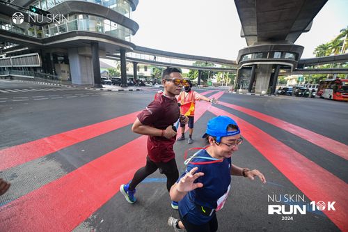Race photo from Nu Skin Run 10K