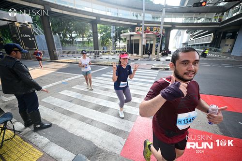 Race photo from Nu Skin Run 10K