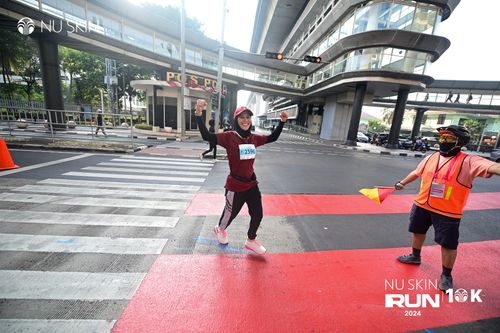 Race photo from Nu Skin Run 10K