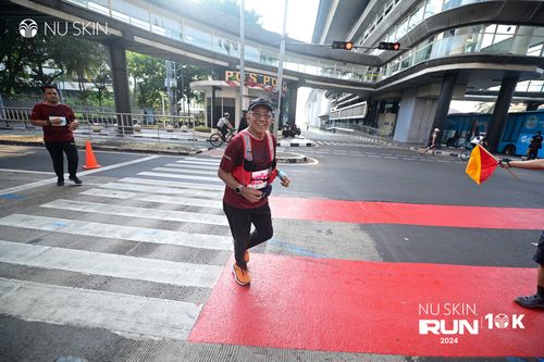 Race photo from Nu Skin Run 10K
