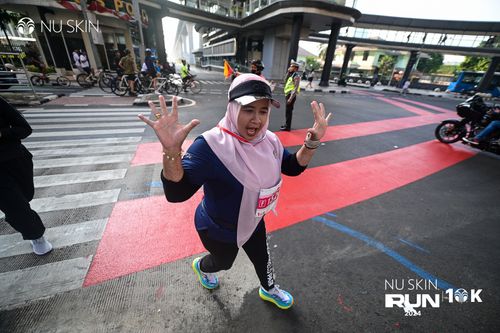 Race photo from Nu Skin Run 10K
