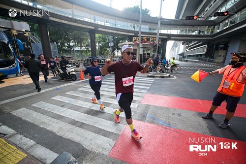 Race photo from Nu Skin Run 10K