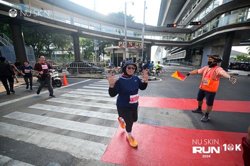 Race photo from Nu Skin Run 10K