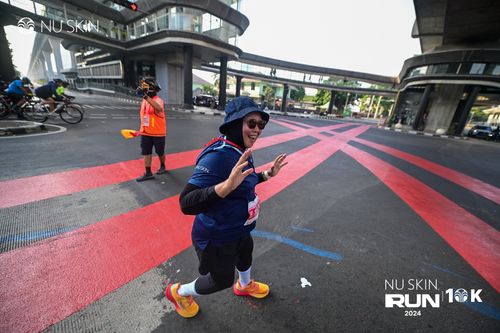 Race photo from Nu Skin Run 10K