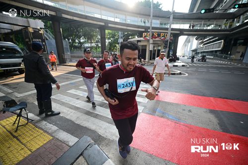 Race photo from Nu Skin Run 10K