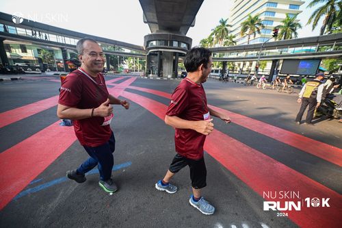 Race photo from Nu Skin Run 10K