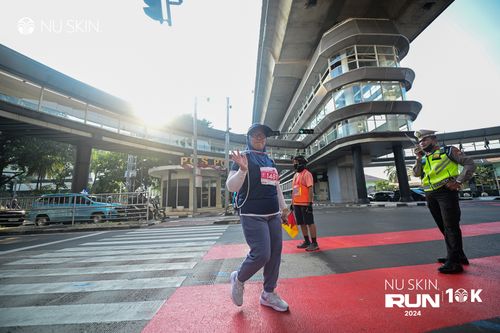 Race photo from Nu Skin Run 10K