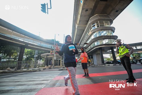 Race photo from Nu Skin Run 10K