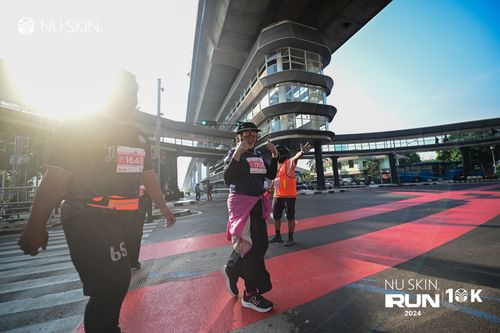 Race photo from Nu Skin Run 10K