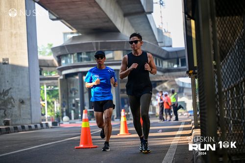 Race photo from Nu Skin Run 10K