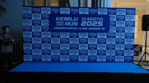Race photo from KEMLU RUN 2025