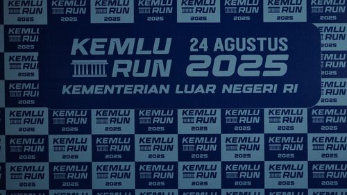Race photo from KEMLU RUN 2025