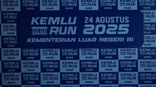 Race photo from KEMLU RUN 2025