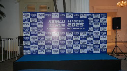 Race photo from KEMLU RUN 2025
