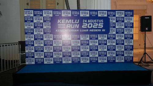 Race photo from KEMLU RUN 2025