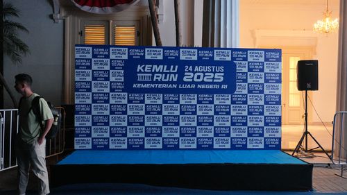 Race photo from KEMLU RUN 2025