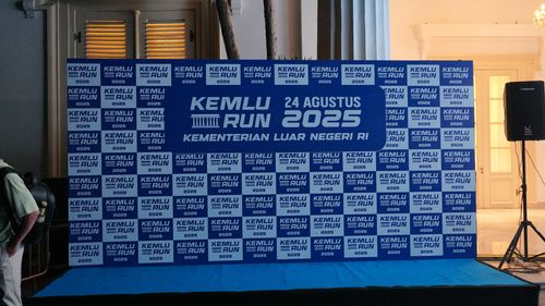 Race photo from KEMLU RUN 2025