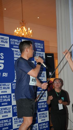 Race photo from KEMLU RUN 2025