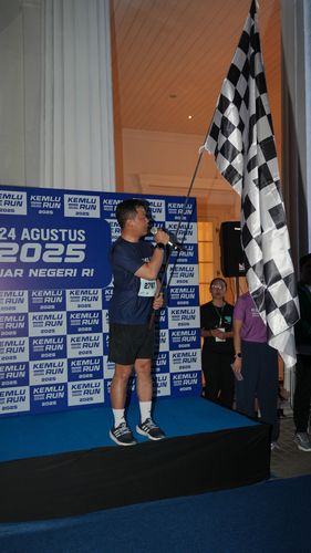 Race photo from KEMLU RUN 2025