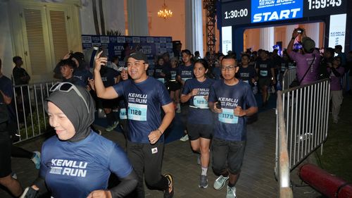 Race photo from KEMLU RUN 2025