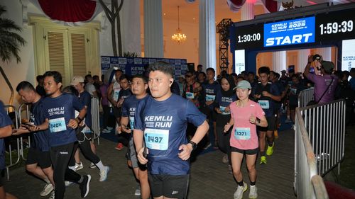 Race photo from KEMLU RUN 2025